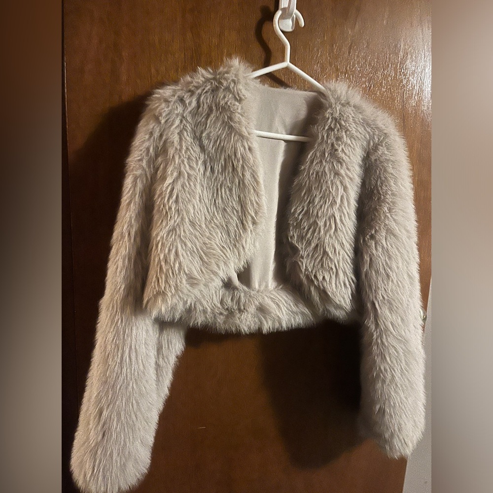 Fur jacket/ shrug